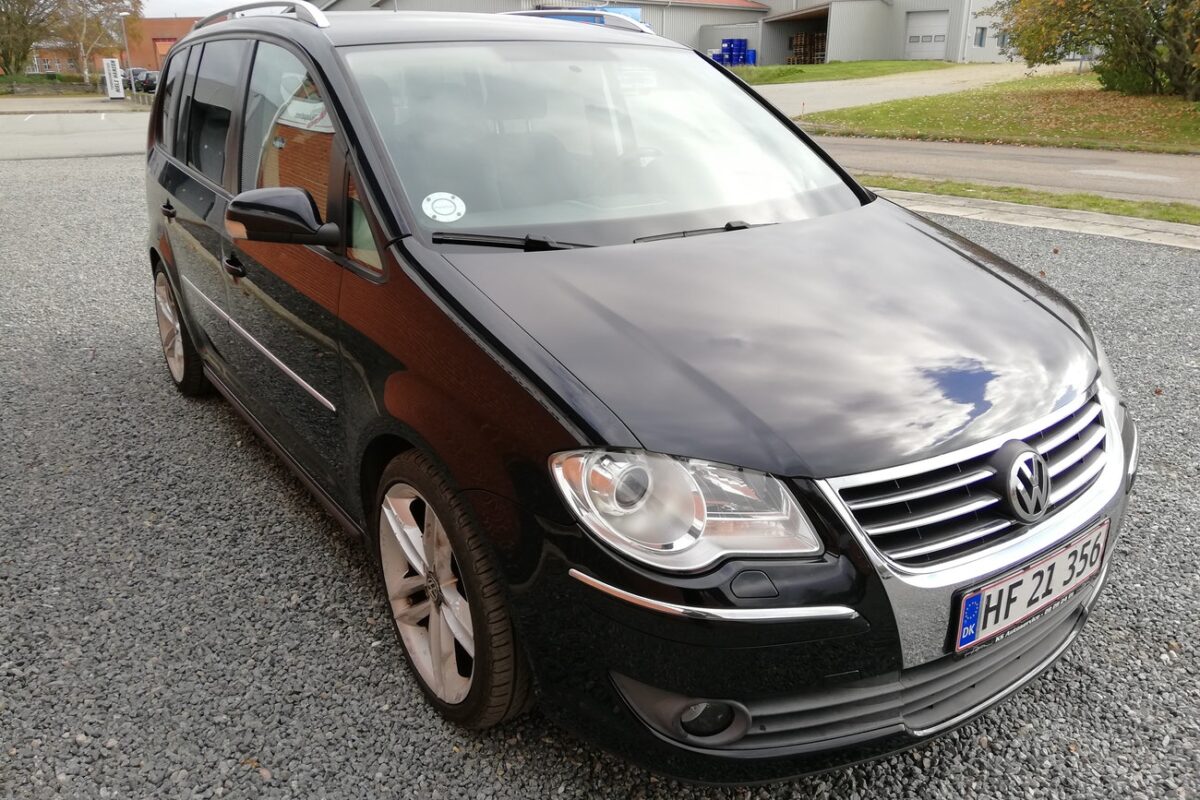 VW Touran til udlejning